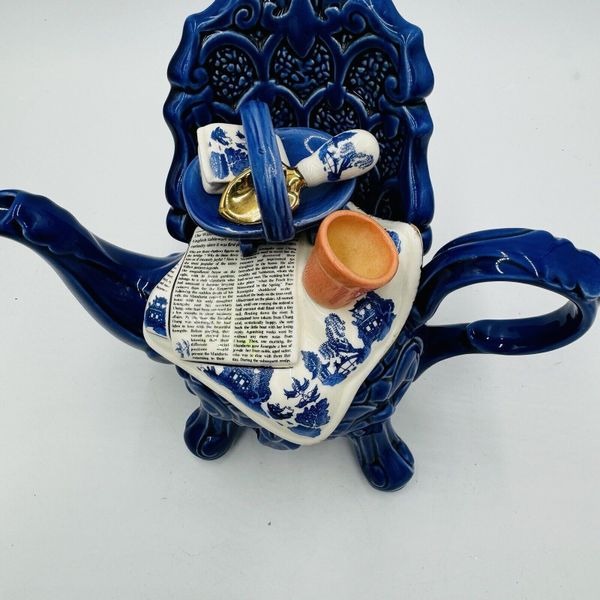Vtg Cardew Blue Garden Real Old Willow Chair Teapot 1998 Porcelain - detail