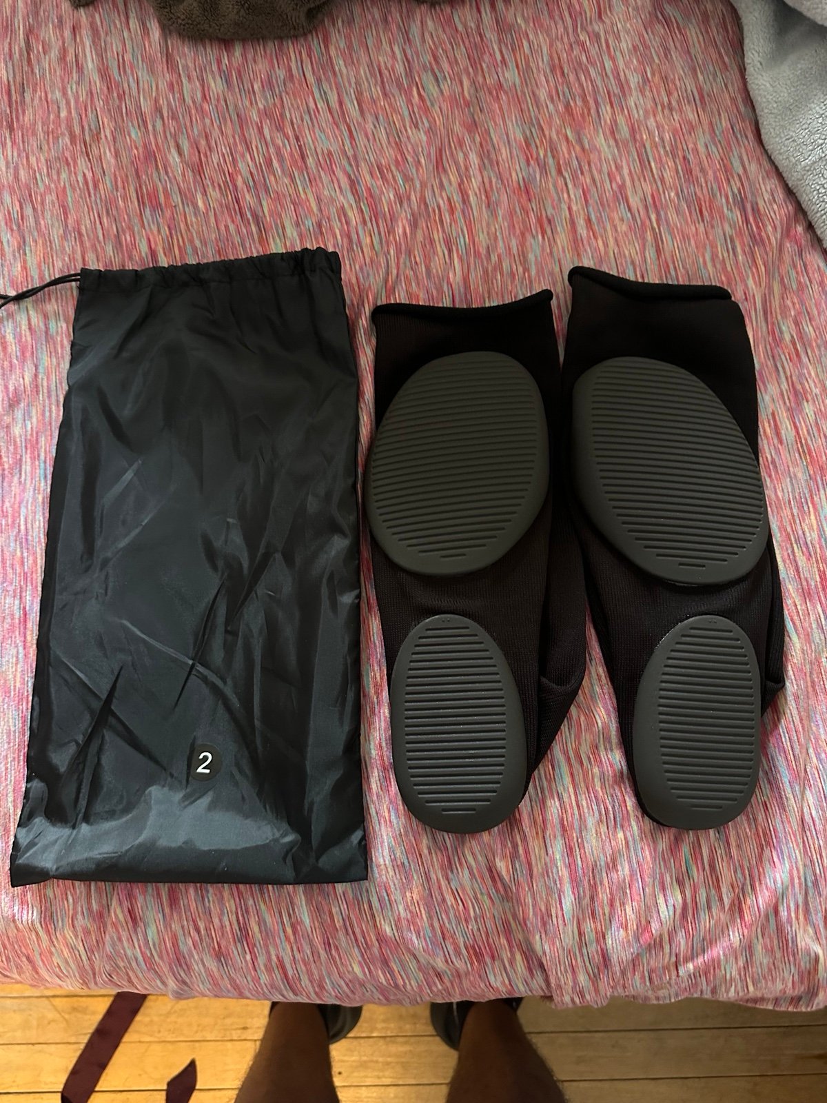 Yeezy pods size 2