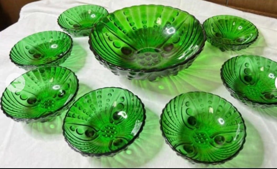 8 Pc Forest Green Burpel Anchor Hocking Set