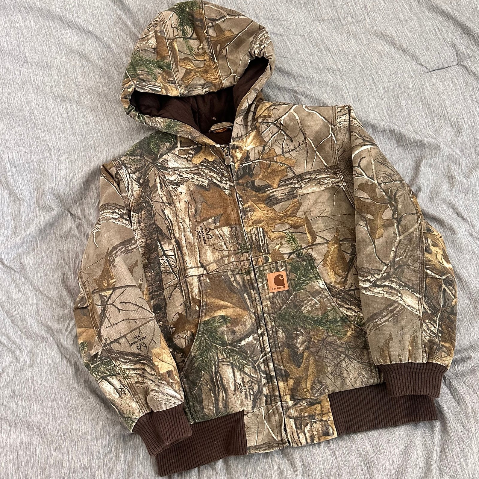 Vintage carhartt realtree jacket