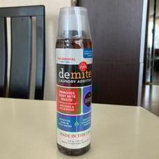 Demite laundry additive