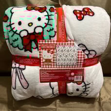 Hello kitty full queen wreath blanket