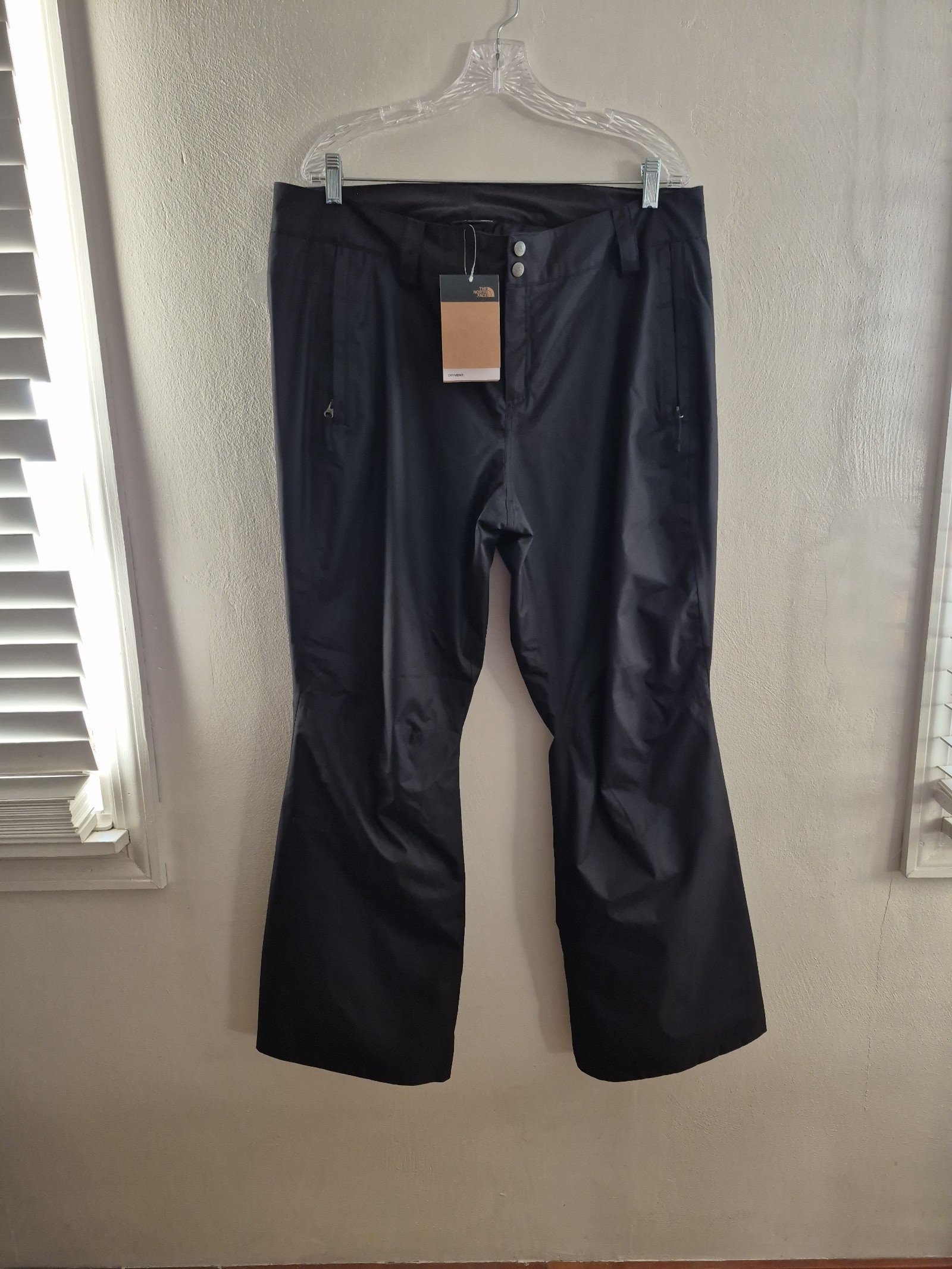 Nwt women's The North Face insulated snowpants snow pants bottoms skipants xl