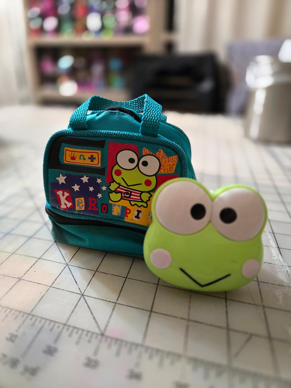 Vintage 1996/1993 Hello Kitty Keroppi bag and compact/comb
