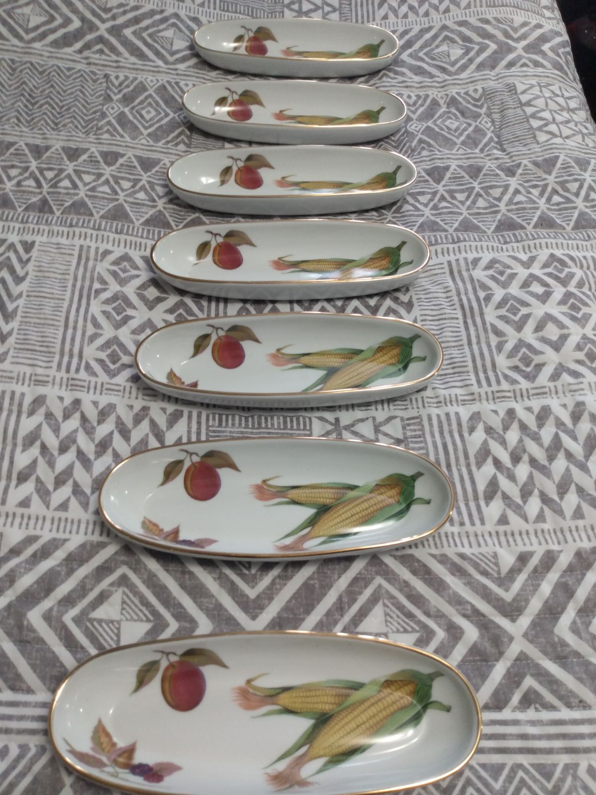 Royal Worcester Evesham Fine China Corn