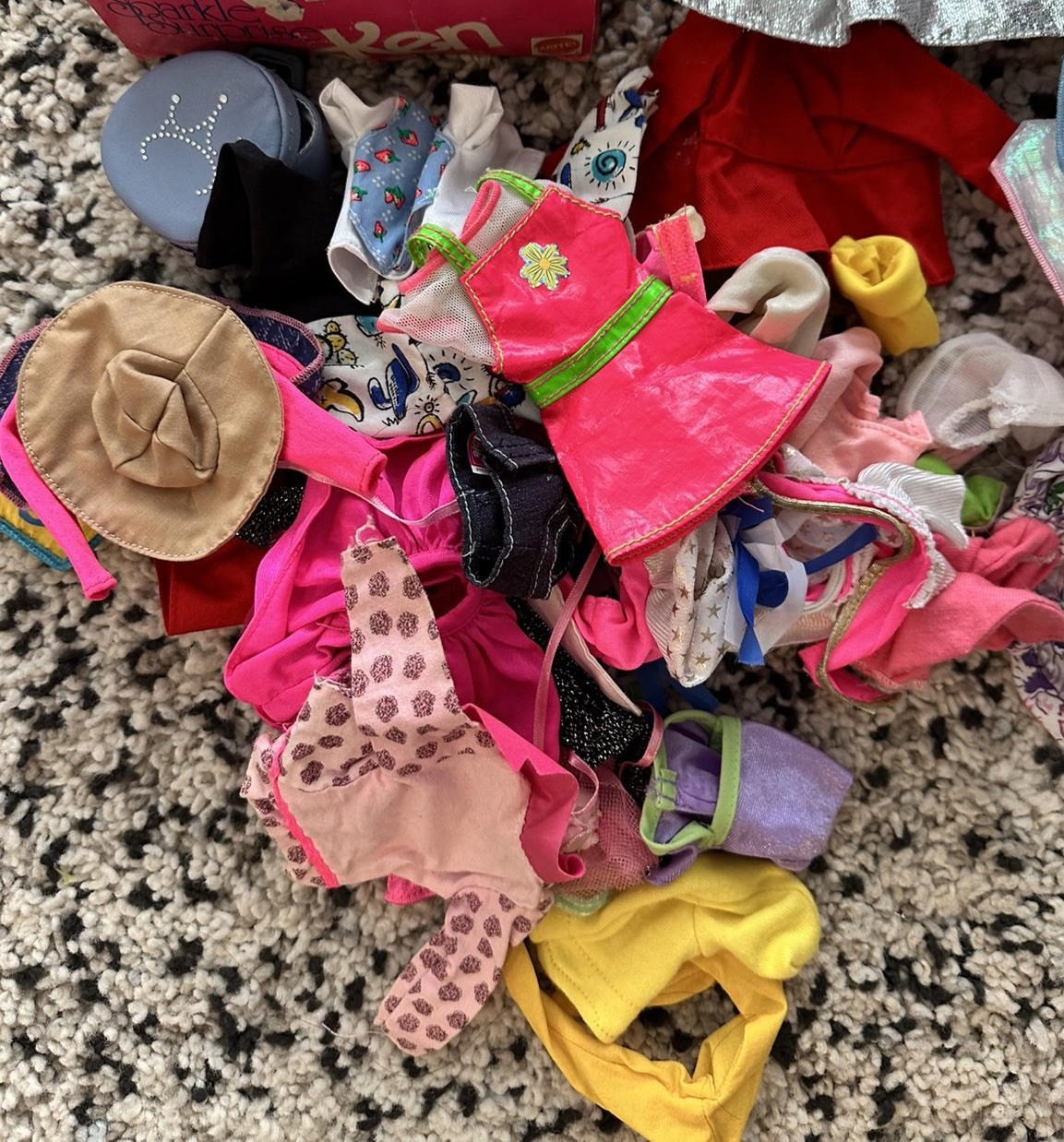 Barbie Vintage Fashion Clothes Lot Assorted Doll Clothes Pieces
