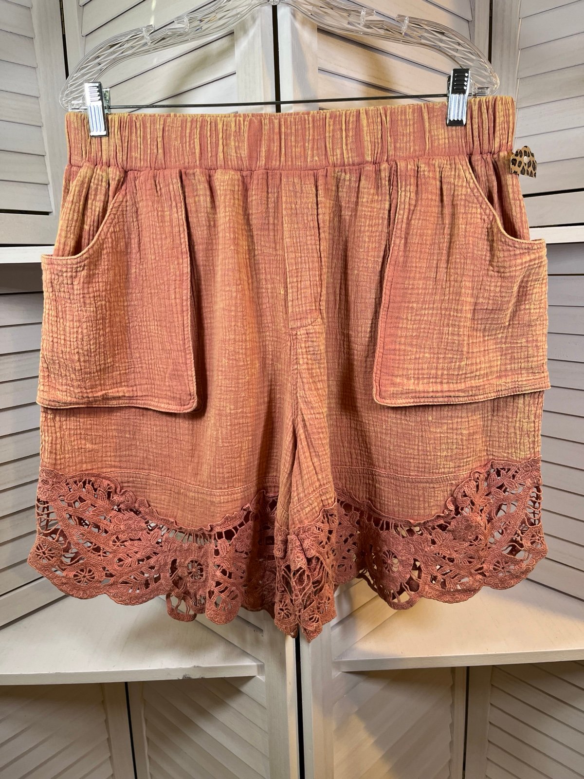NEW OLI & HALI SHORTS