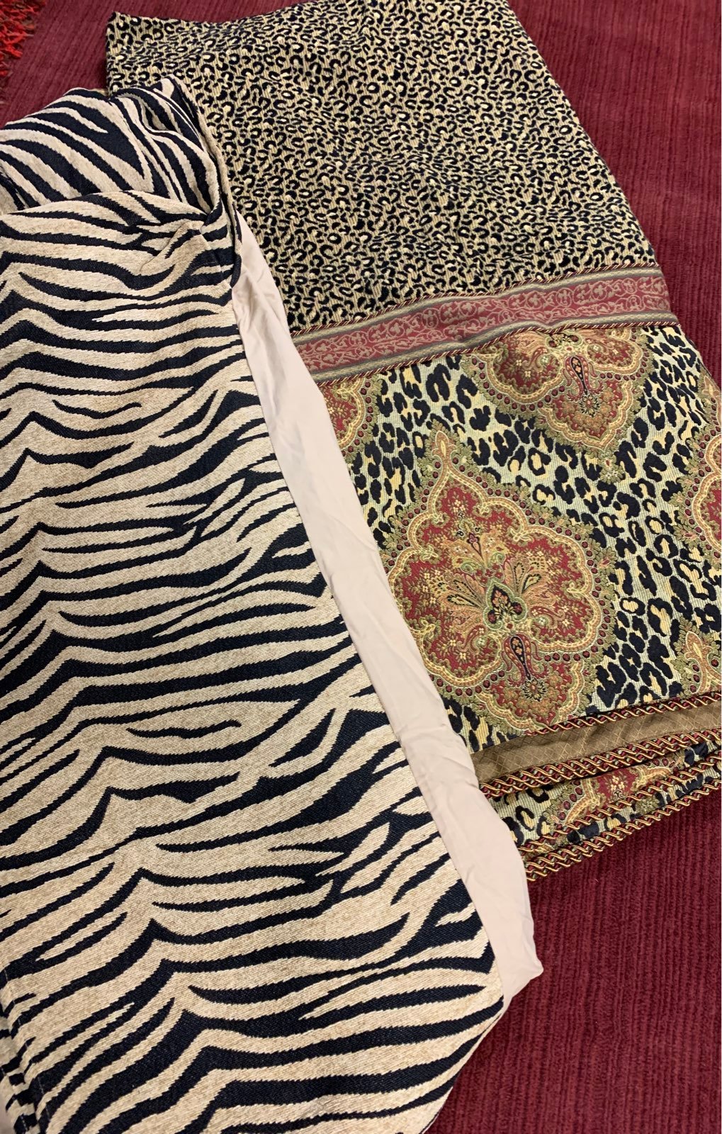 Full/queen duvet and dust ruffle