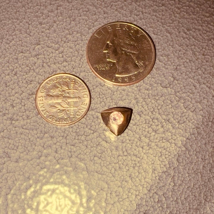 10k yellow gold pendant.