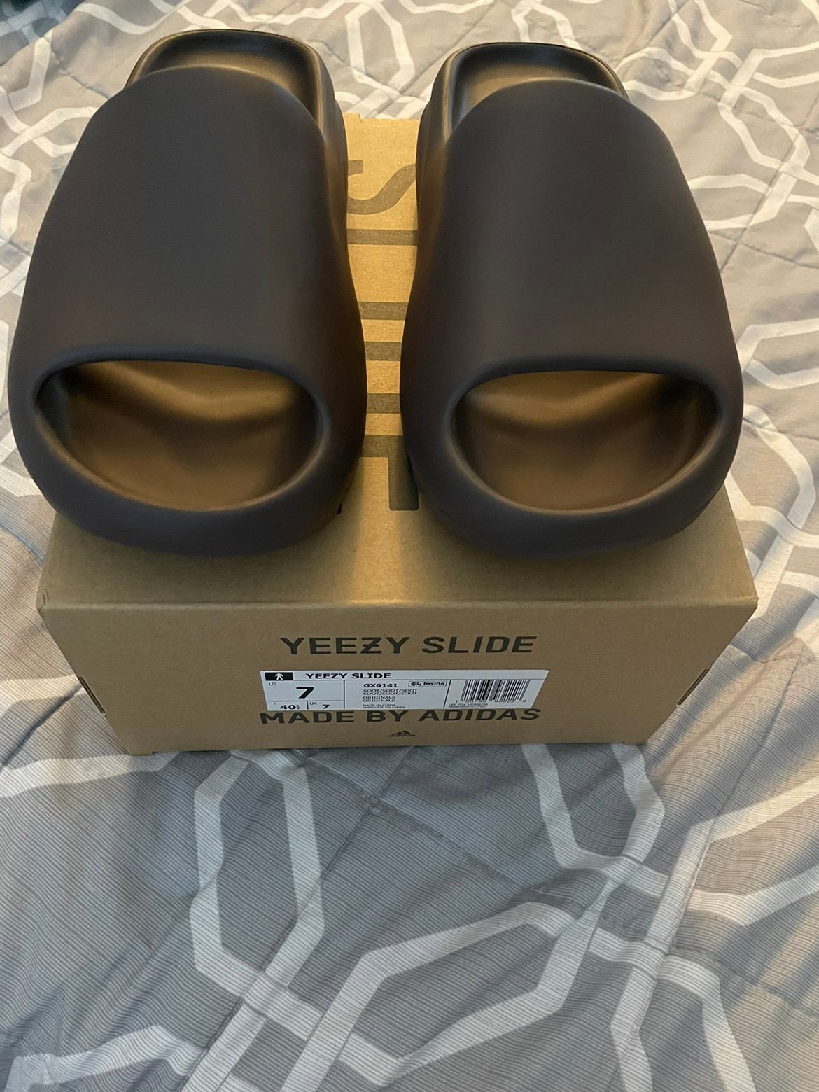 Yeezy slide Soot