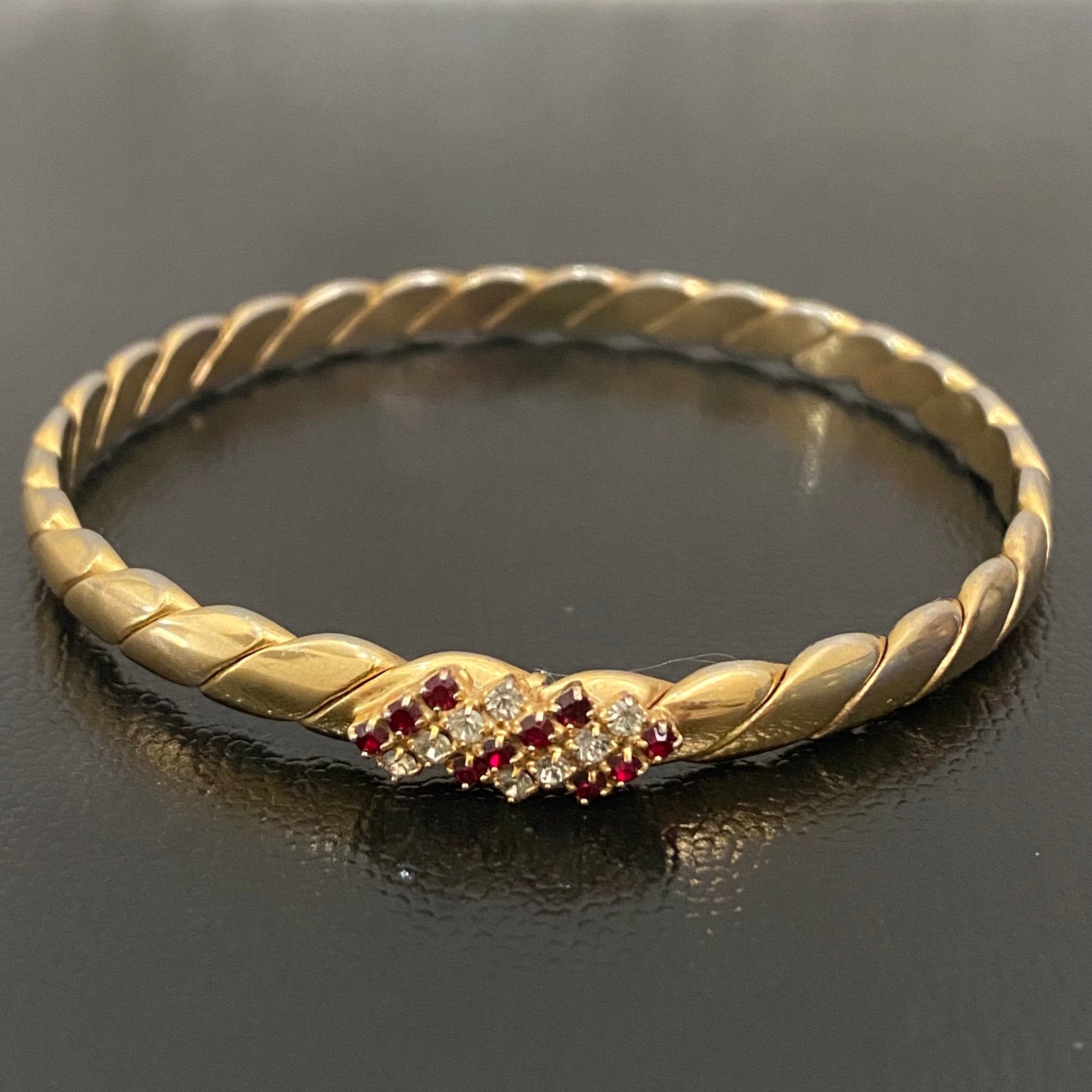 Vintage Unsigned Gold-tone Twisted Bangle Ruby Red Clear Stones Bangle Bracelet
