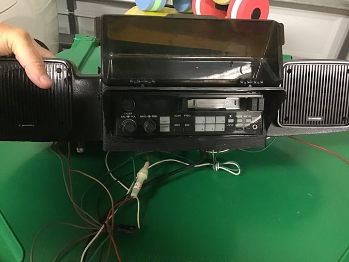 Harley-Davidson Vetter brand radio caddy with AM/FM cassette and speakers