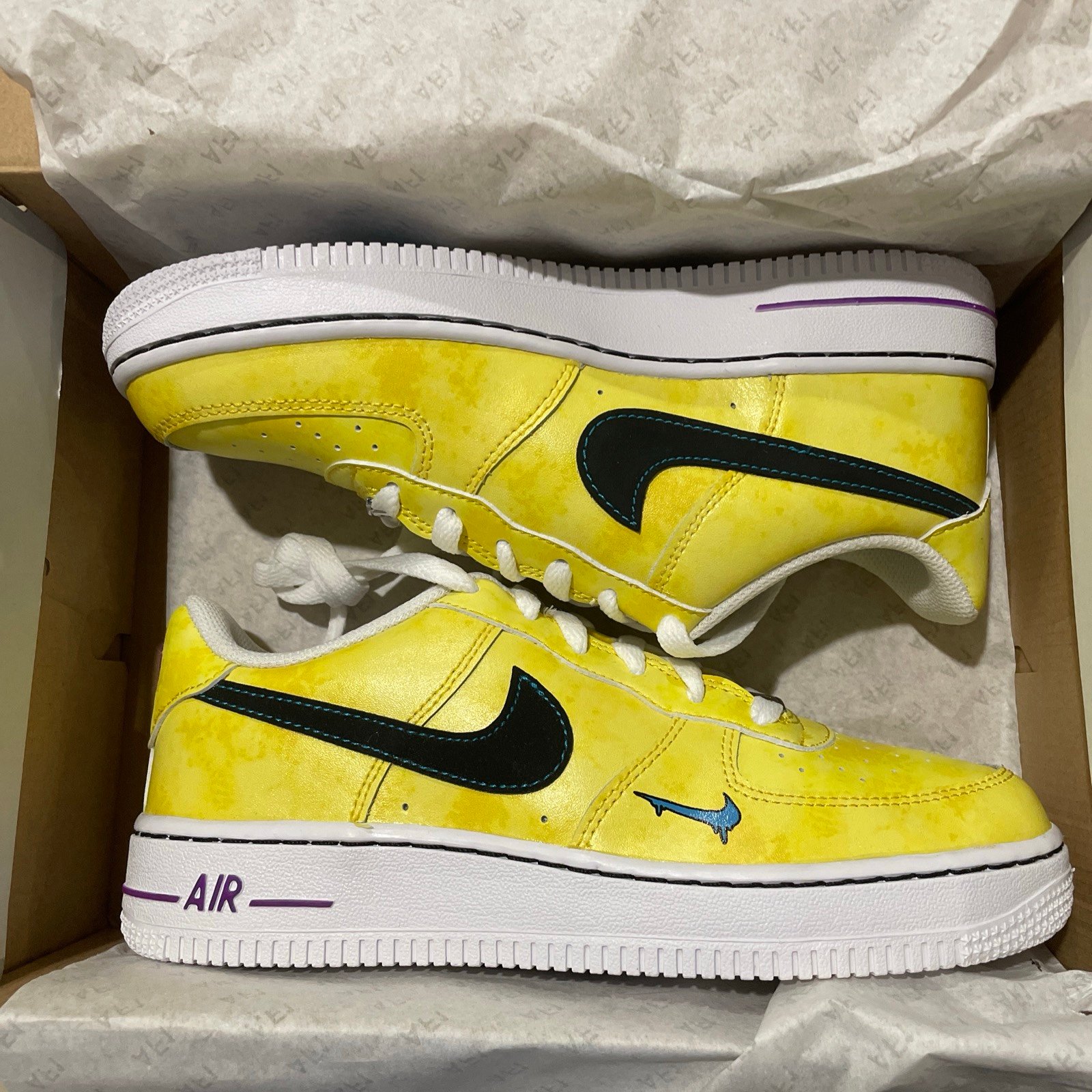 Nike Air Force 1 Low Peace Love and Basketball Size 5.5Y/W7/EU38 DC7299-700