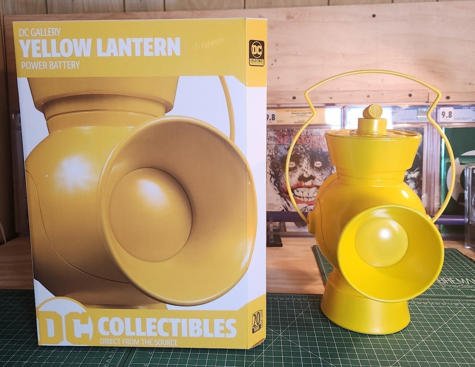 DC Collectibles Yellow Lantern Power Battery 1:1 Scale