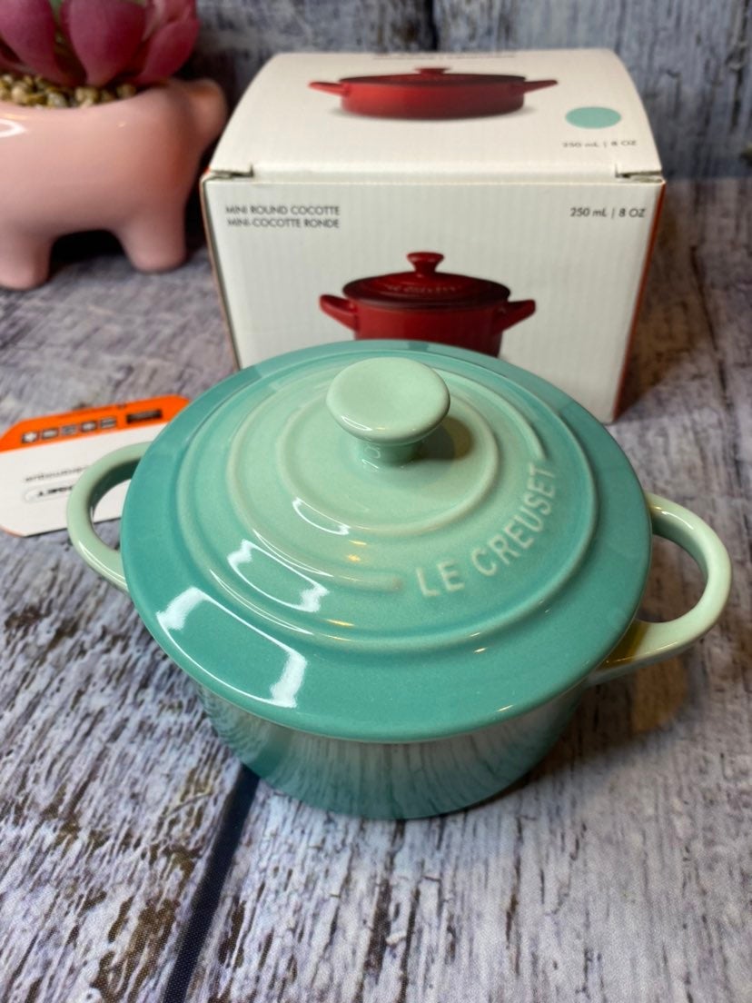 Le Creuset mini cocotte (cool mint)