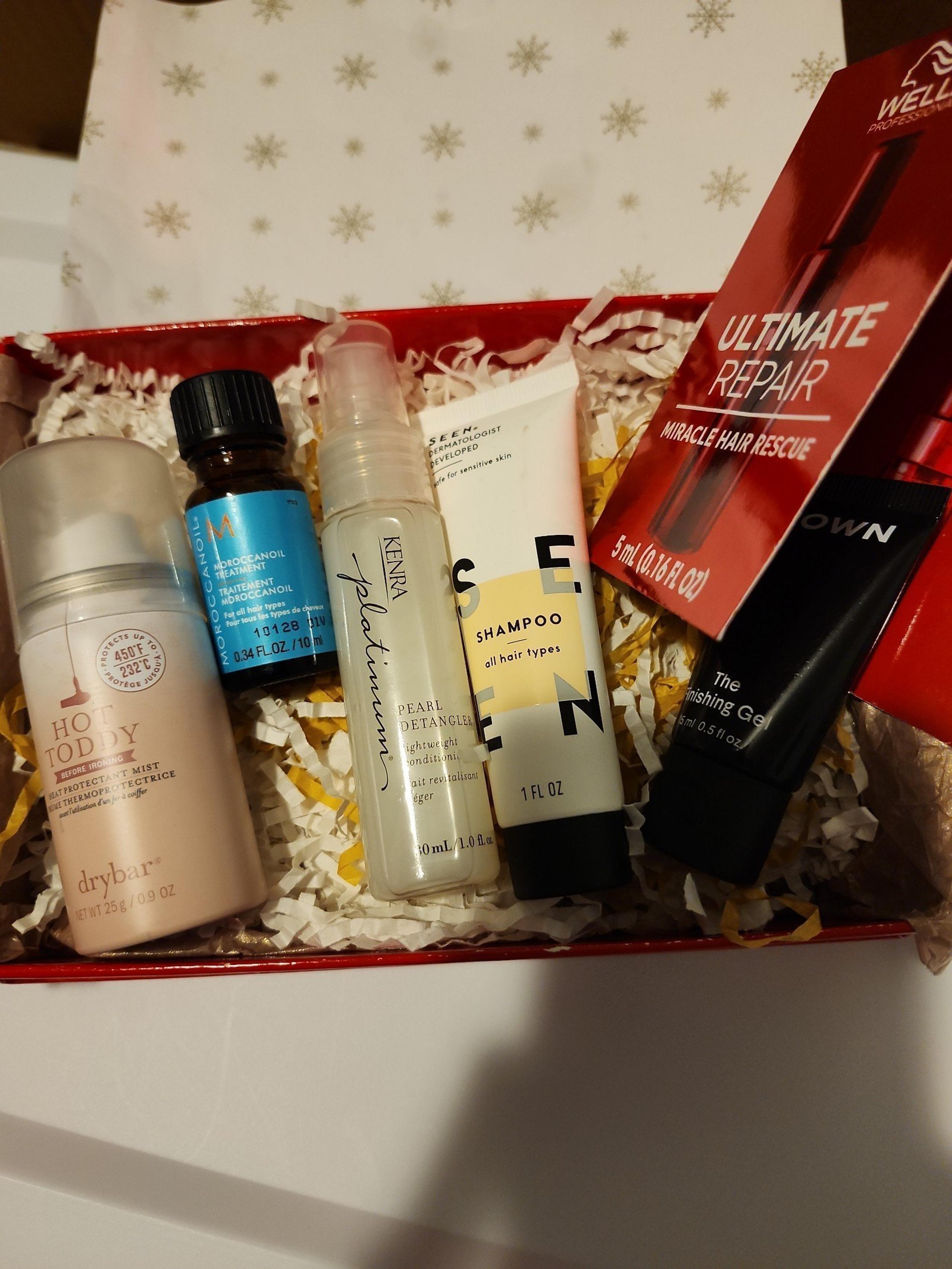 5 piece Haircare heat protectant, conditioning, and styling bundle. Moroccanoil,