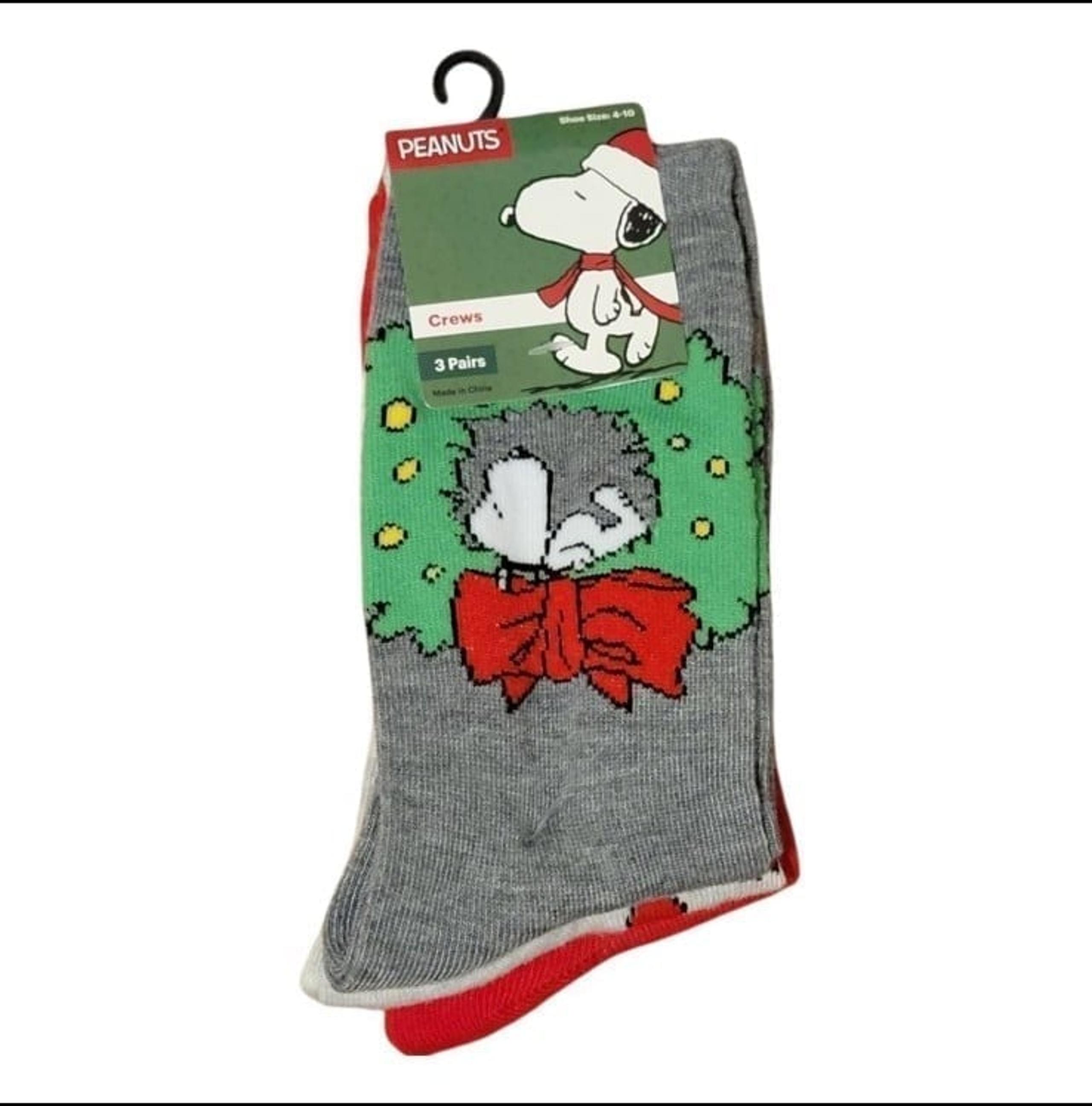 Snoopy Peanuts Women Christmas 3 Pair Crew Socks NWT