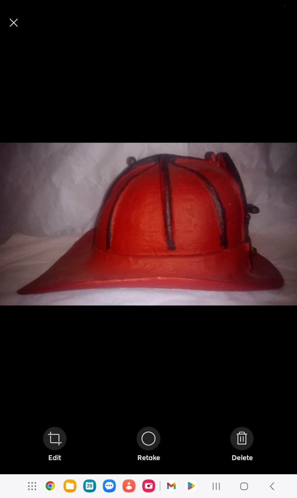 Vintage red/black fireman's hard hat birdhouse