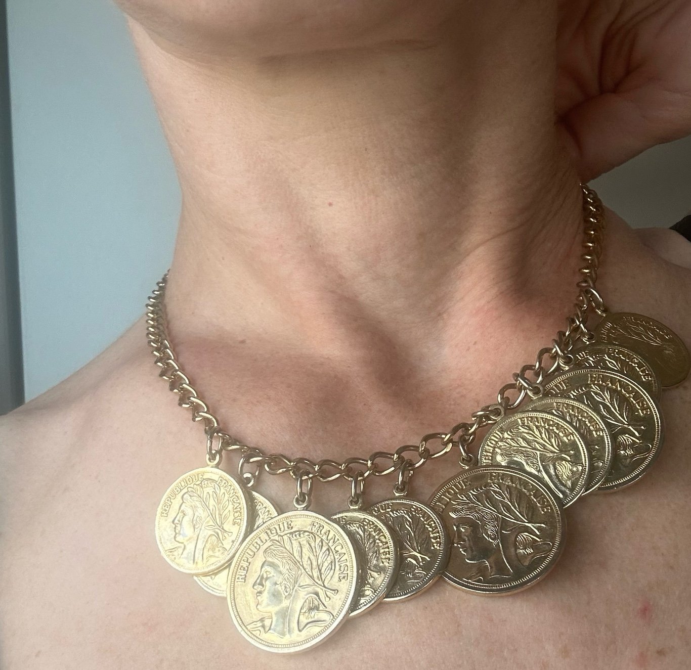 VINTAGE GOLDTONE GREEK ROMAN COIN NECKLACE Joans Collectables