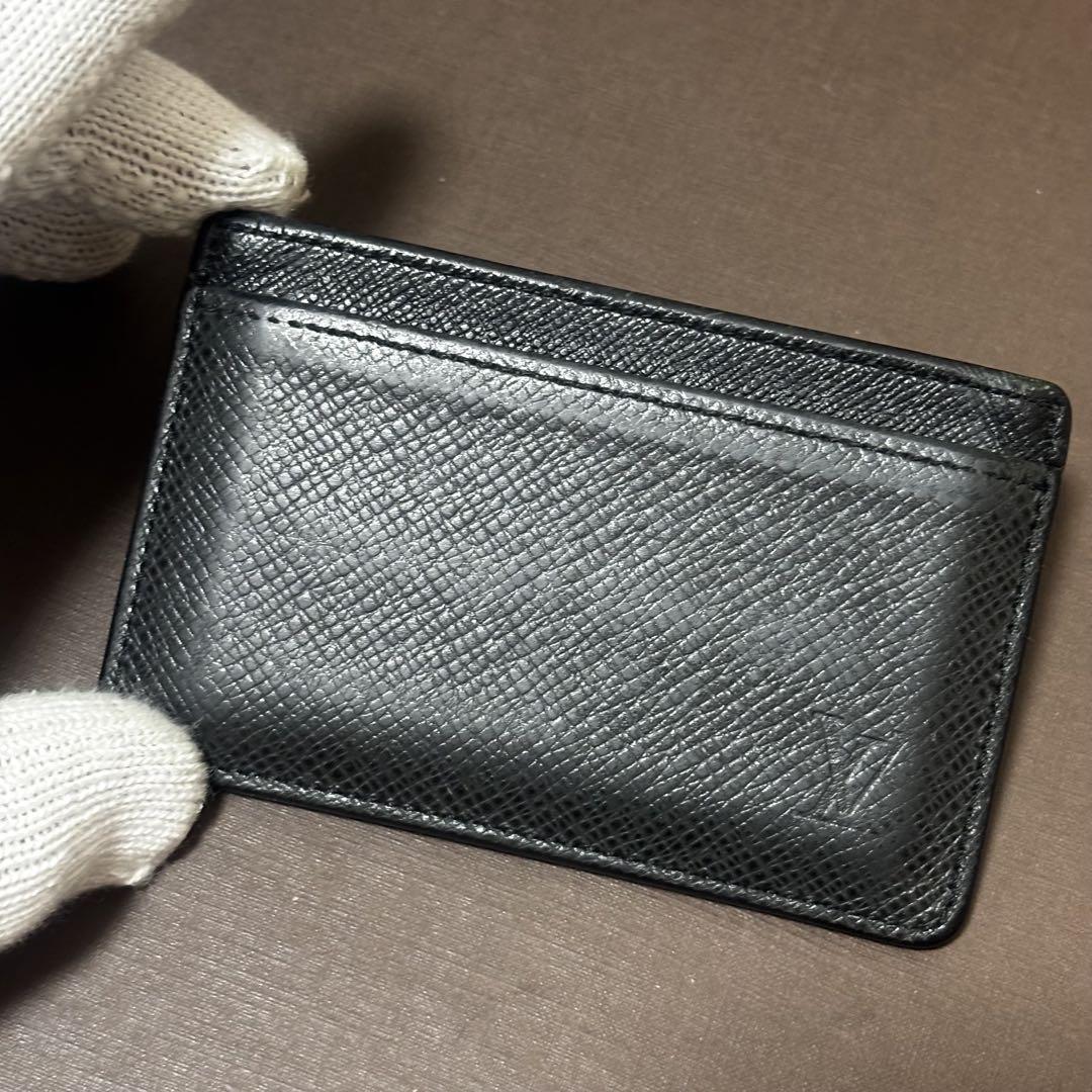 Louis Vuitton Taiga Porte-Cartes Simple Black Card Case
