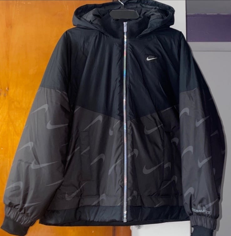 Nike therma jacket Women size small