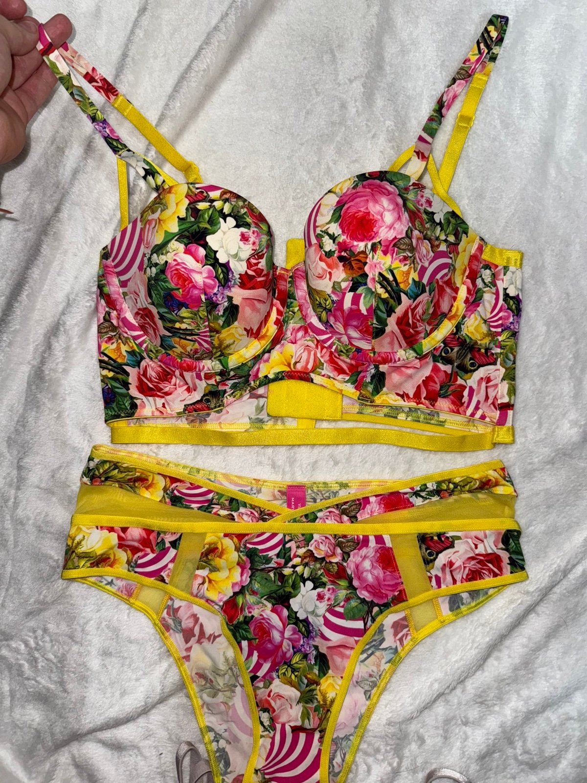 RARE RETIRED Victoria secret x Mary Katrantzou VSFS Fashion show bra and panty