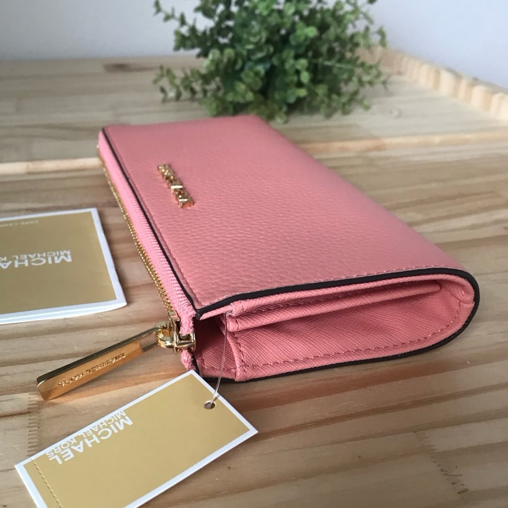 Michael Kors Jet set travel large three quarter zip wallet