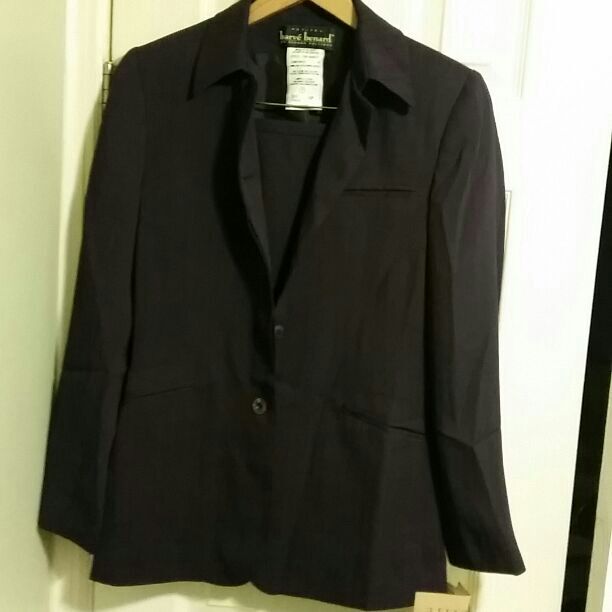 Elegant skirt suit
