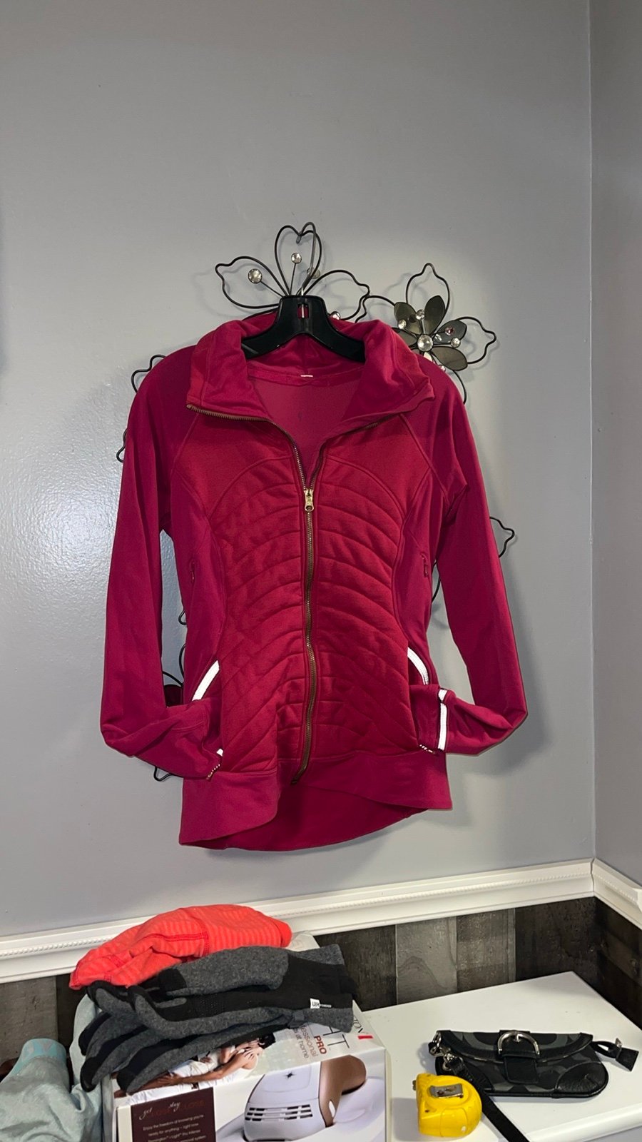 Lululemon women’s size 6