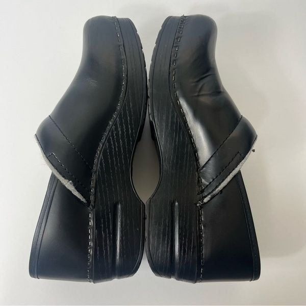 Dansko leather black Clogs Size 39