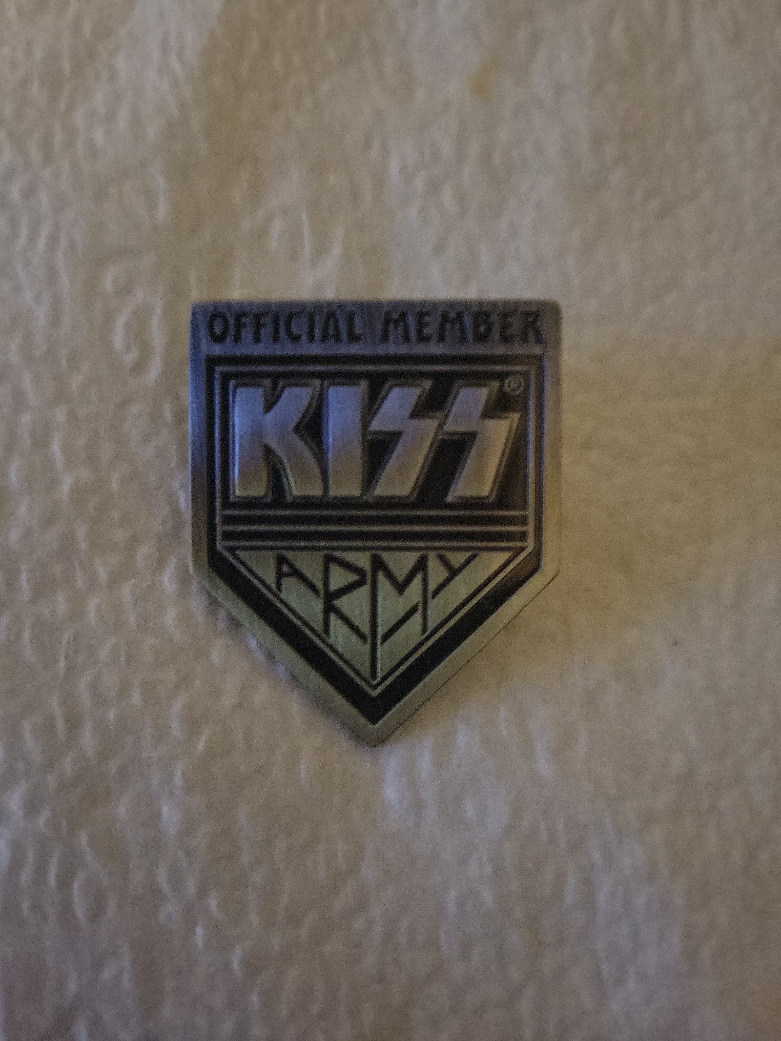 Kiss Army Official Member Pin