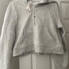 Lululemon Scuba half zip cropped hoodie- light gray size M/L