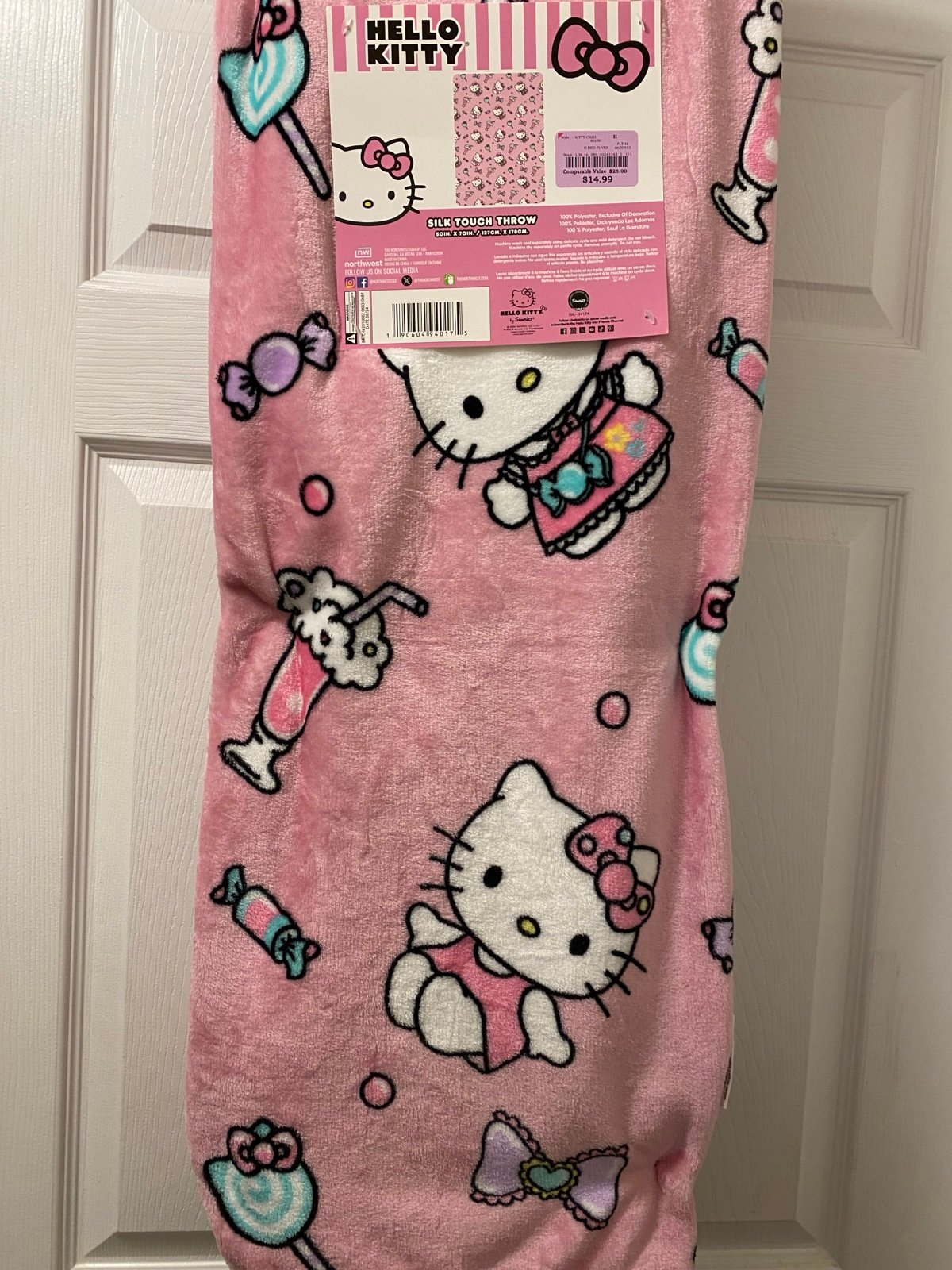 Hello Kitty pink candy throw