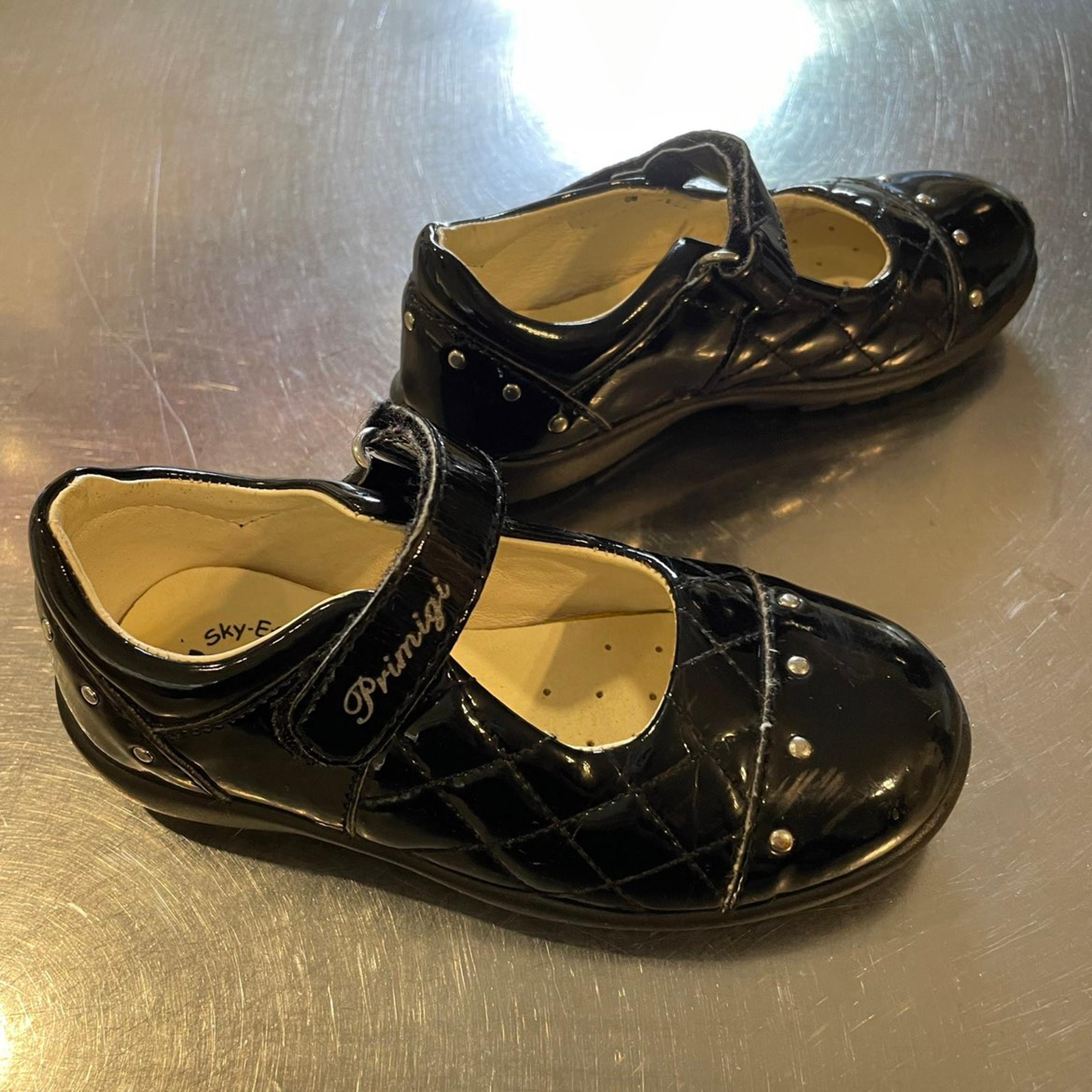 PRIMIGI Girls Patent Leather Mary Janes / Party Shoes sz 25