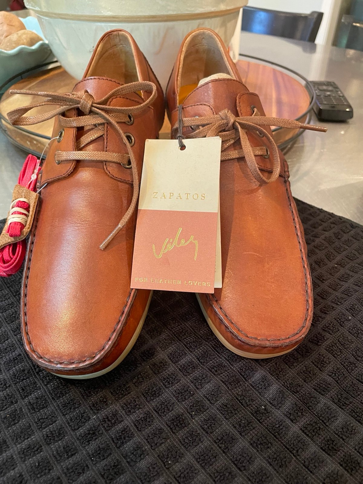 Men’s Zapatos leather shoes, size 43