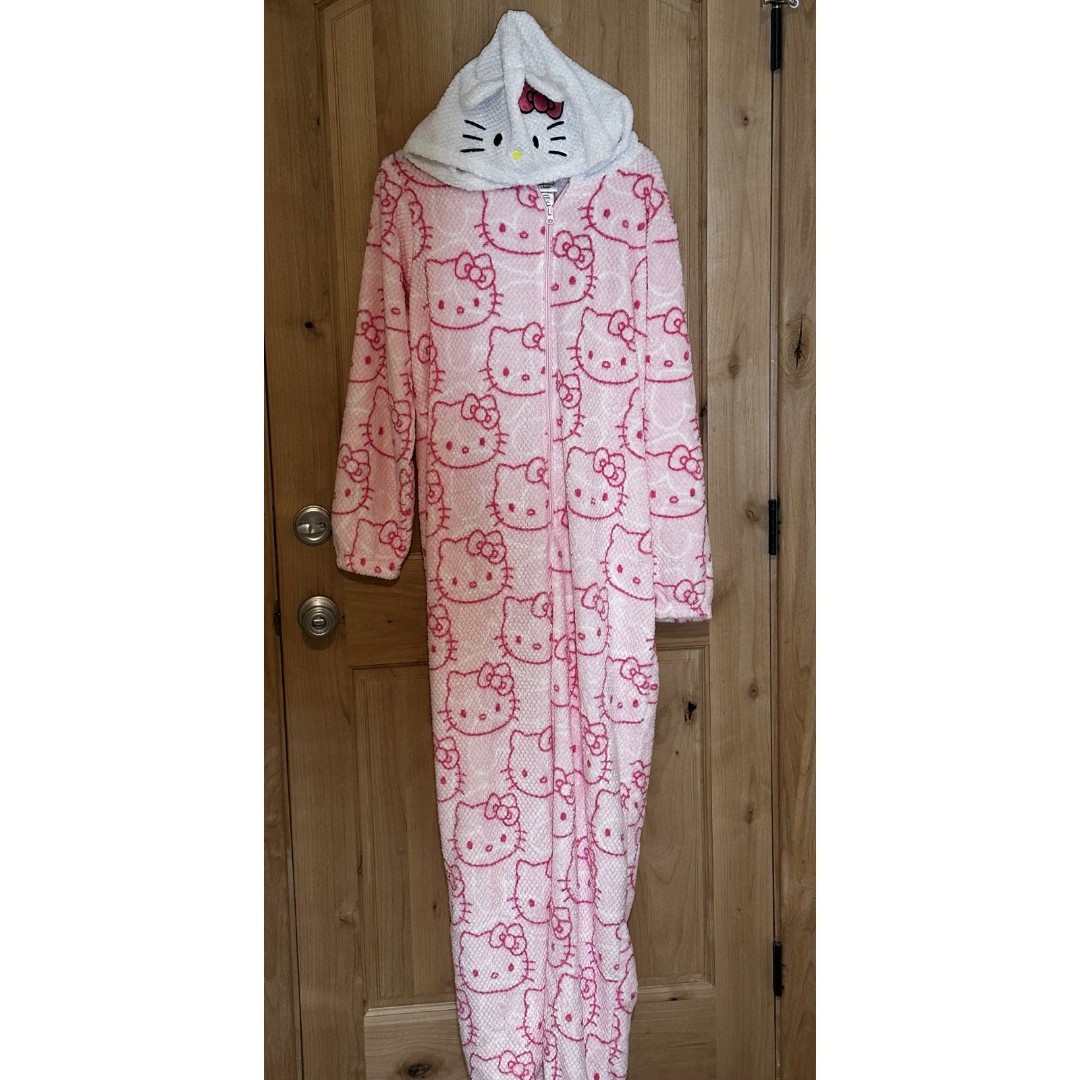 Hello Kitty Adult Sleepwear Onesie Large NWT