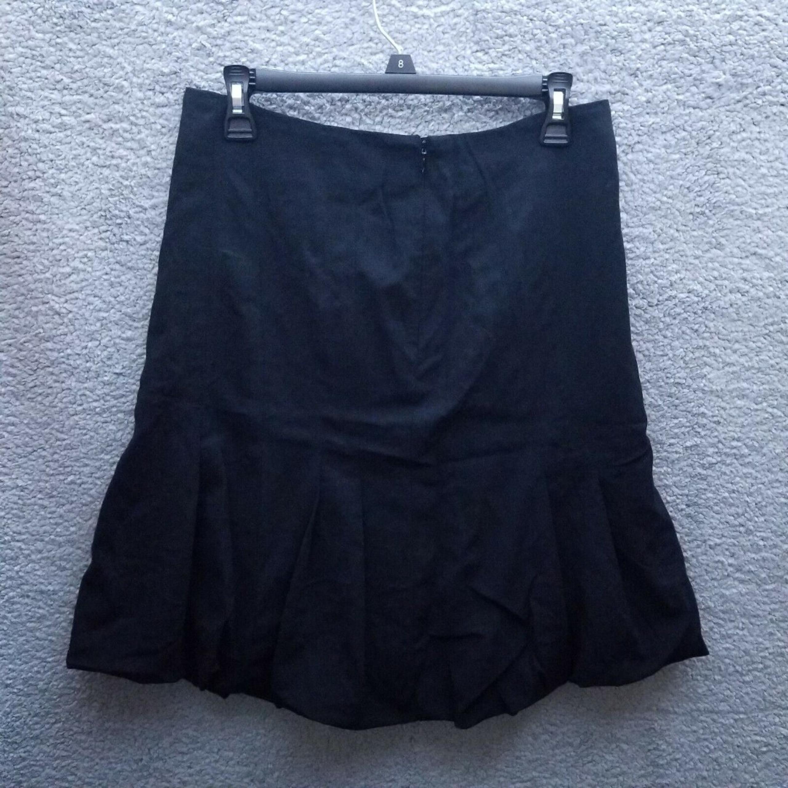 Akris Punto Women's Black Skirt Size 8 A Line Pleated Wool Viscose 30.5" 22"