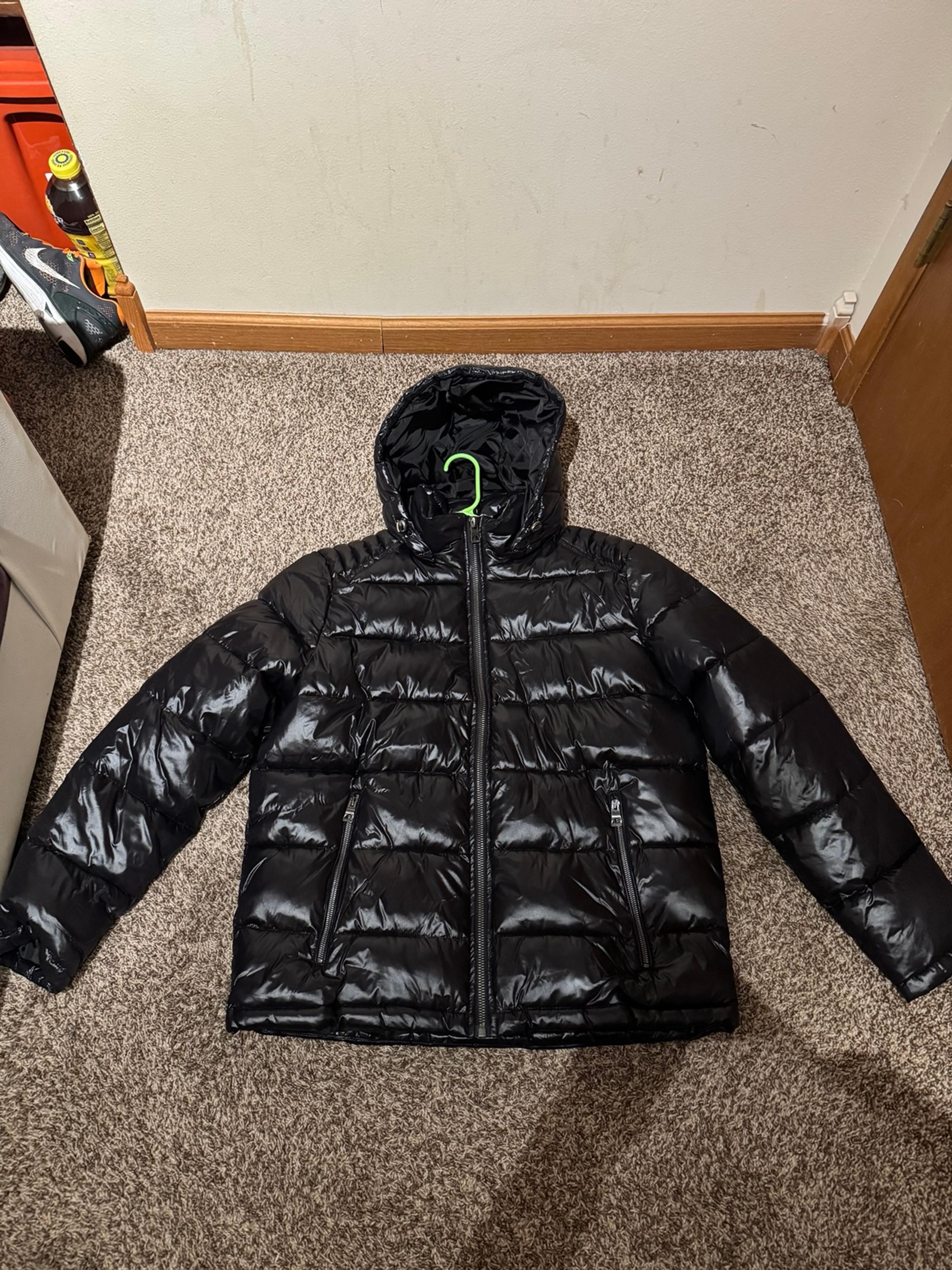 Guess Puffer Coat