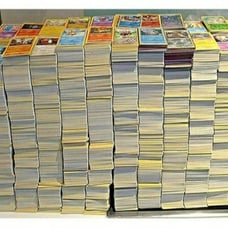 Lot of 500 pokemon cards