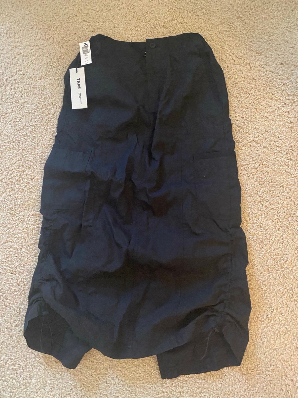 Aritzia TNA cargo skirt