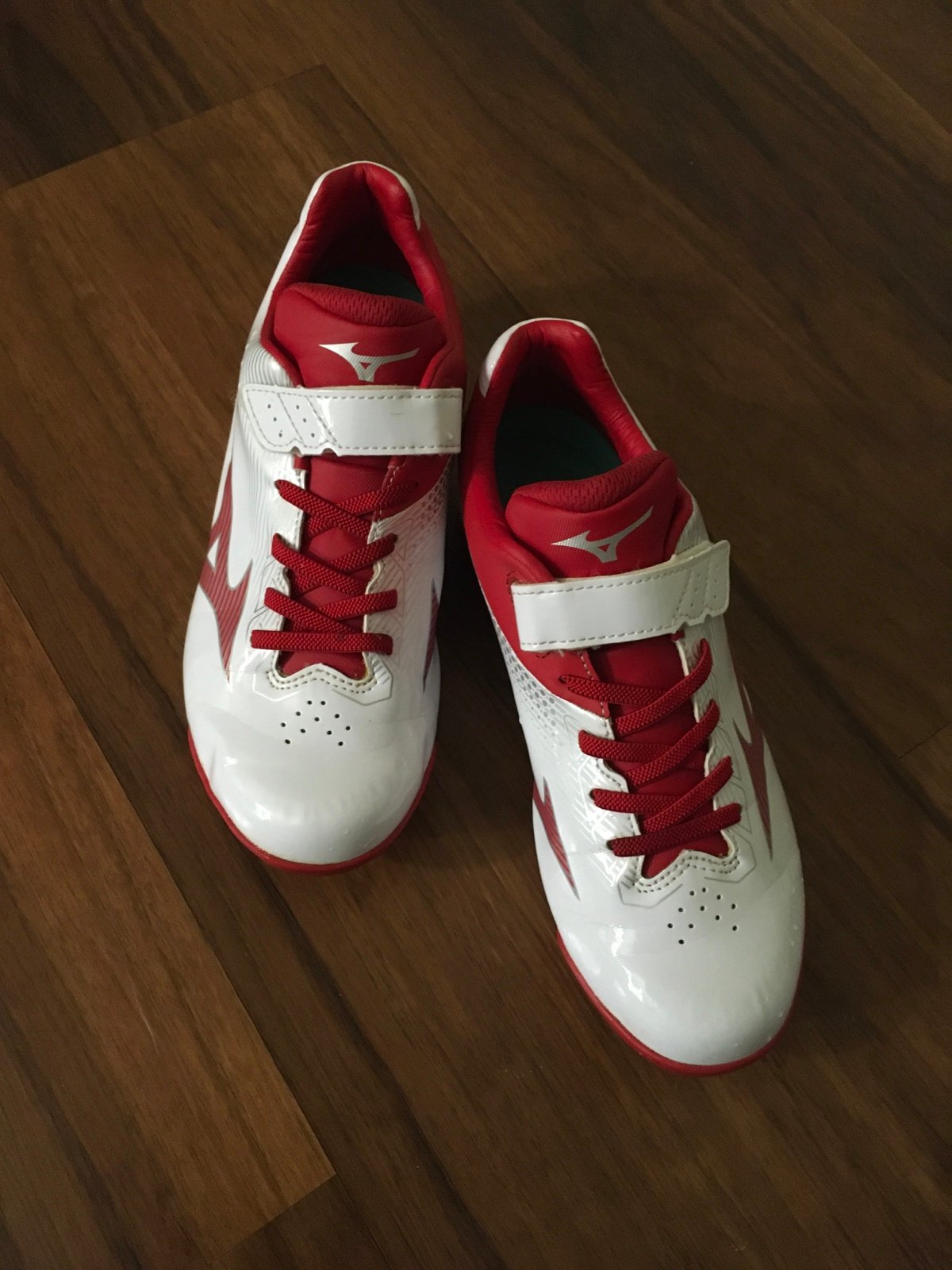 MIZUNO SPORTS SHOES