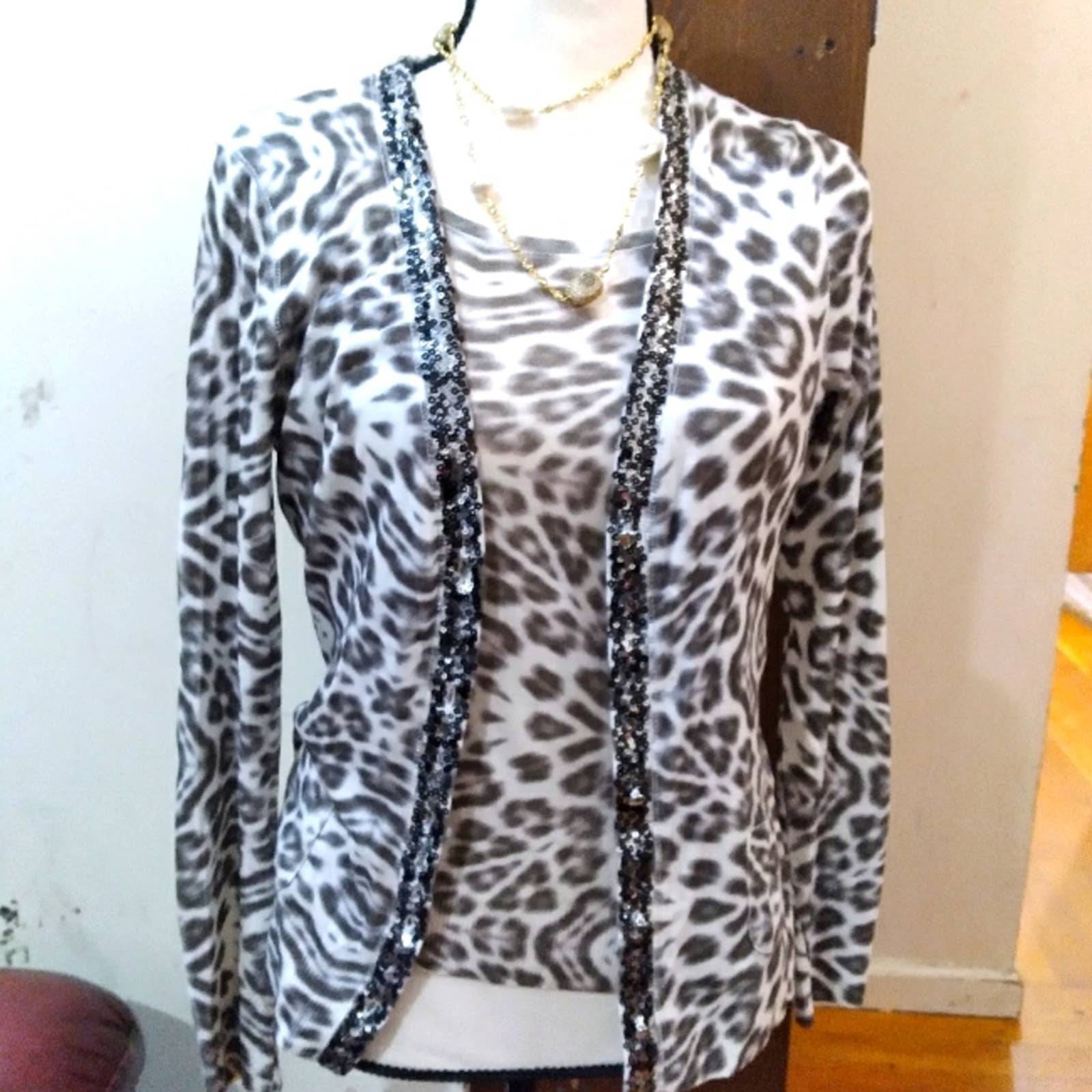 Basler animal print knit twin set sz 36 (US 6)