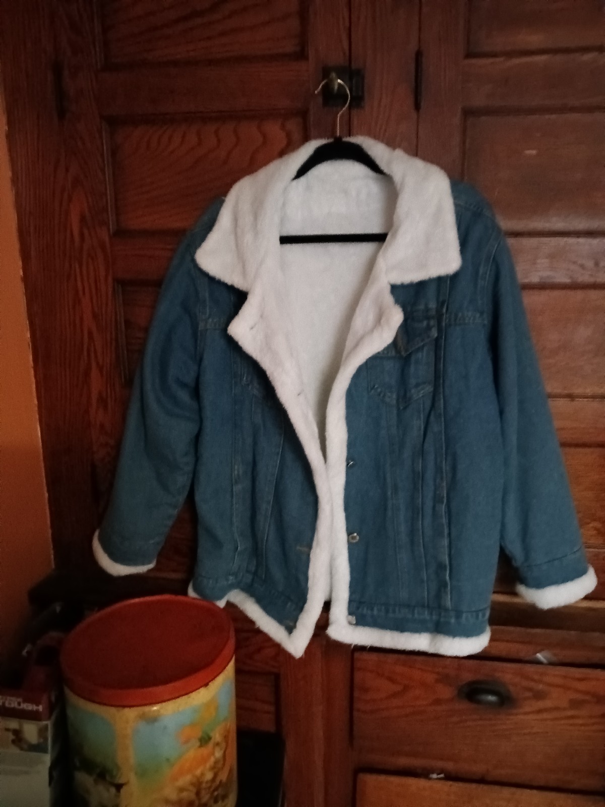 Women's Plus Size 2x (48 Bust) Faux White Shearling Lining Med Wash Jean Jacket