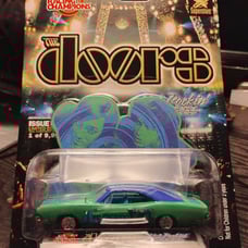 Adult collectibles signatures superstars 10yrs racing champions THE DOORS 1999