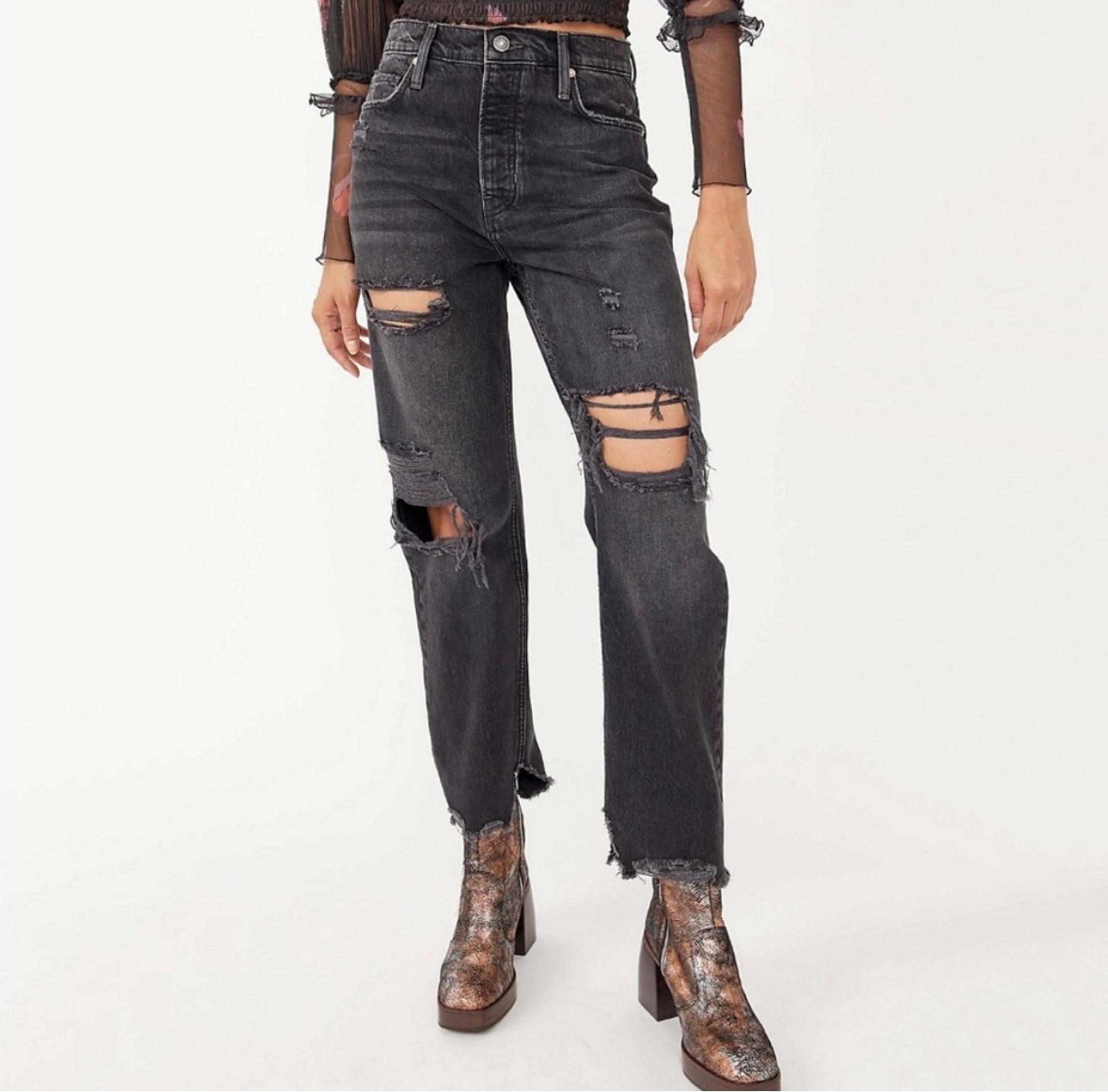 Free People - NEW Tapered Distressed Boyfriend Jeans in Obsidian Black