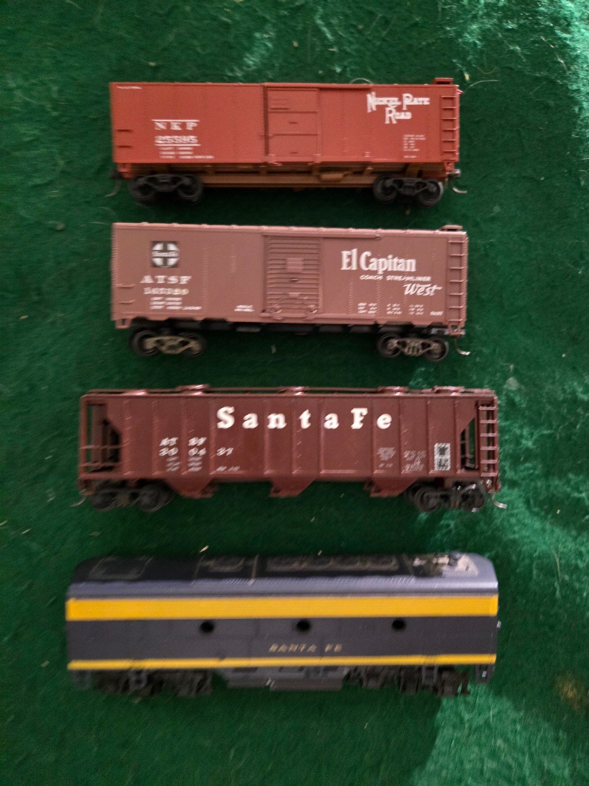 Vintage HO Scale Trains Lot #39