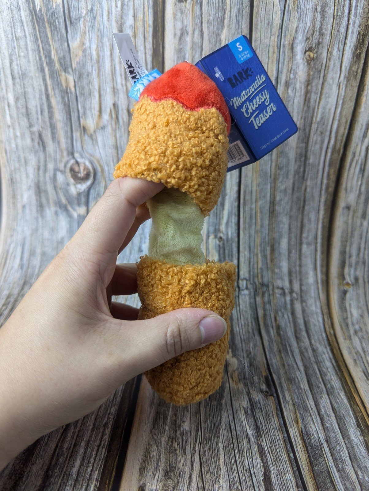 BarkBox muttzarella cheesy teaser, mozzarella stick, appetizer - detail