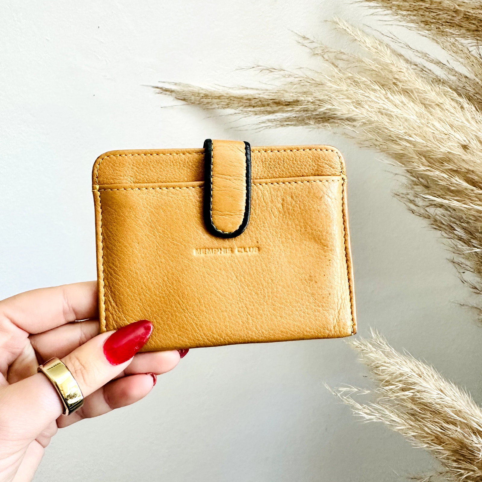VINTAGE CLUB Brown Tan Leather Zipper Coin Purse Clutch Wallet Card Organizer