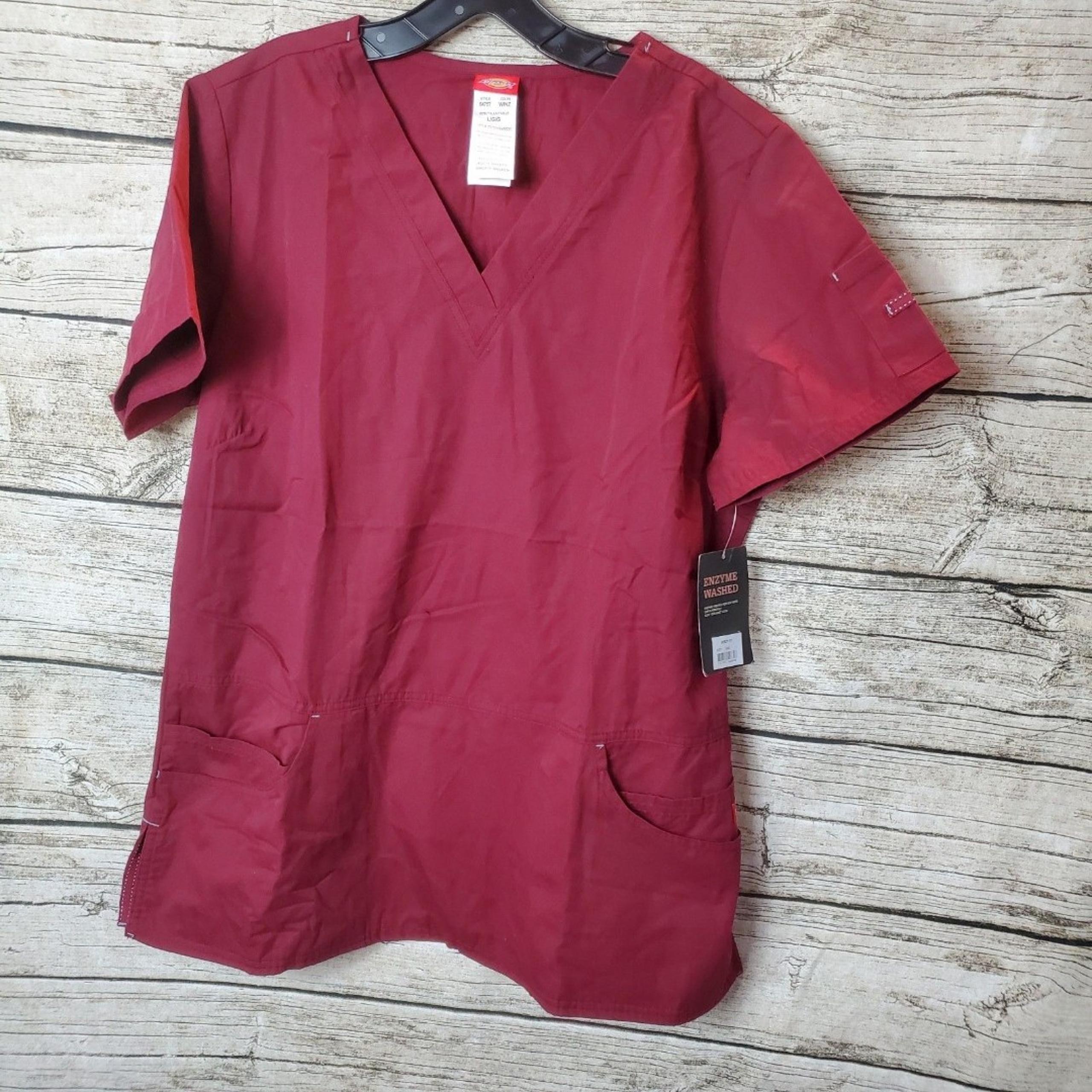 Women's Dickies Red Scrub Top Size Large