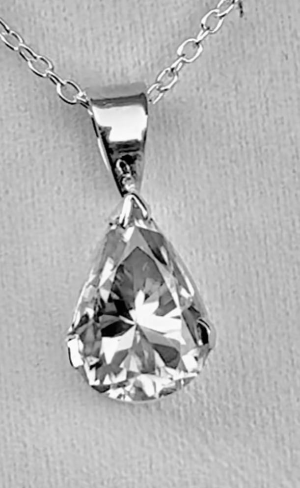 ❤️ CLEARANCE ‼️ 2.80 Cts. Pear Shaped ❤️ Certified Diamond Pendant . Price Firm